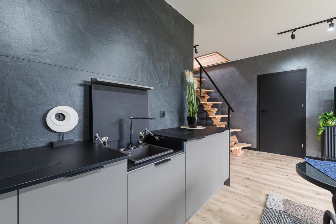 Apartament W Dolinie Sanu Леско Екстериор снимка